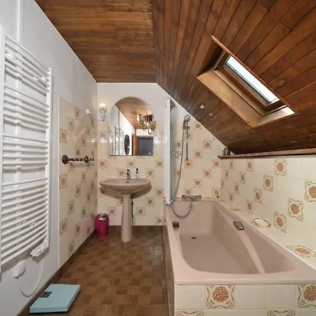 Semesterbostad La Maison Bayle